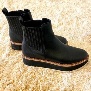 Dolce Vita platform boot size 8